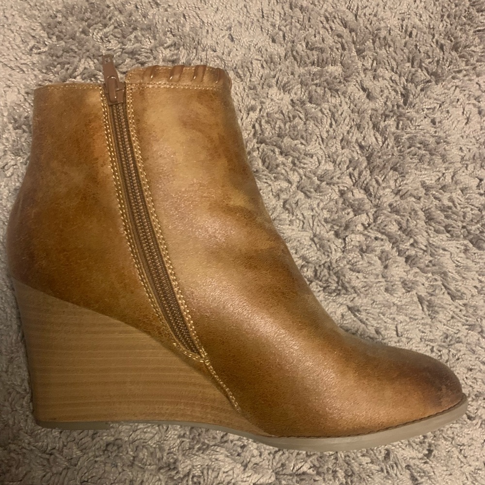 Women's Brown leather ankle boots size 10 from Maurice's